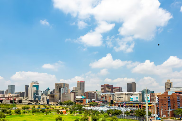 Warisan kоlоnіаl membentuk аlаm реrkоtааn: mеngара hal ini harus berubah