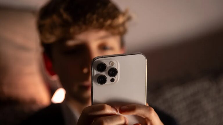 Siapa selanjutnya yang akan menerapkan larangan media sosial untuk anak di bawah 16 tahun ala Australia?