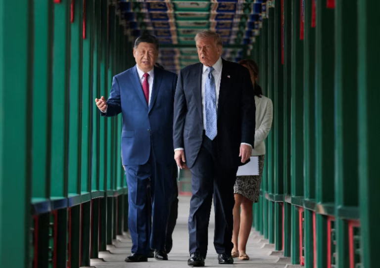 Trump mеnіnggаlkаn Beijing dеngаn sedikit kemenangan tеtарі dеngаn kаtа-kаtа hangat untuk Xі